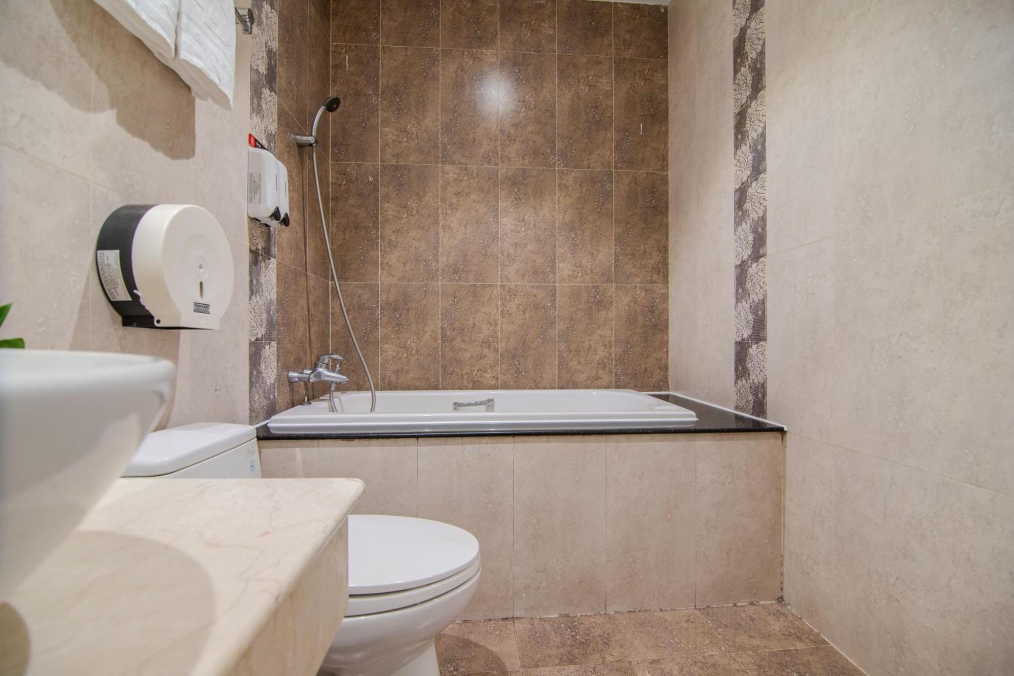 Bin Bin Hotel 6 - Near Secc D7 Ho Chi Minh-Byen Eksteriør billede